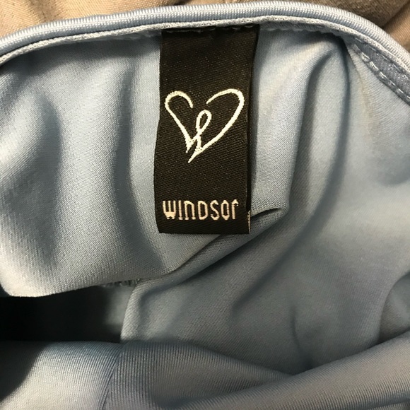 Light blue floor length dress size medium Windsor - Picture 4 of 5